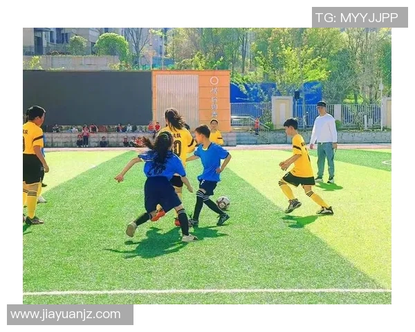 在雨天中锻炼足球技巧与团队合作的乐趣与挑战